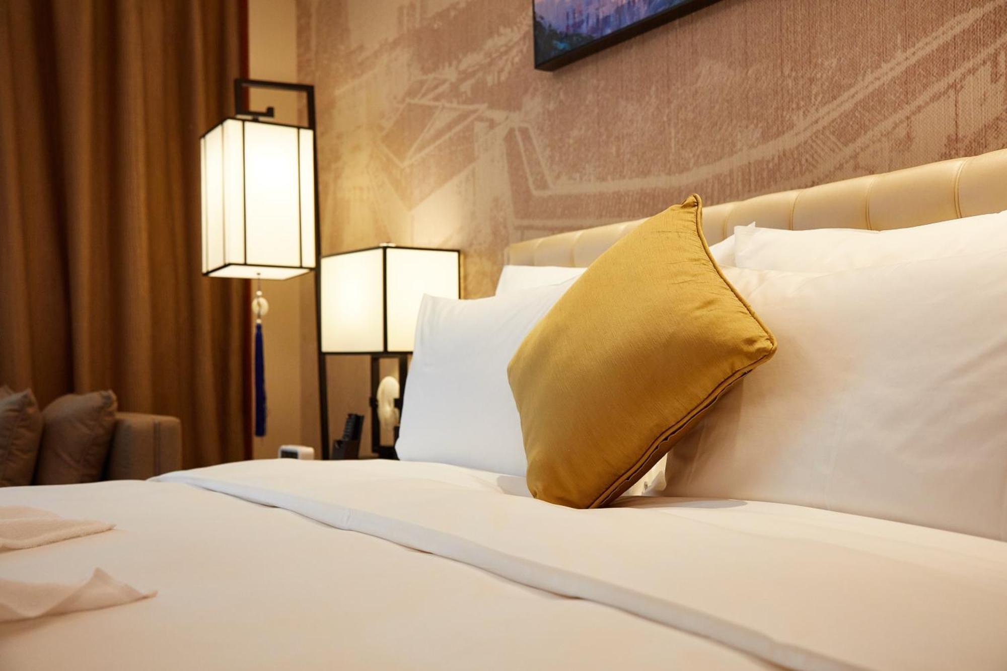 The Thousand Lantern Lake Hotel Foshan Extérieur photo